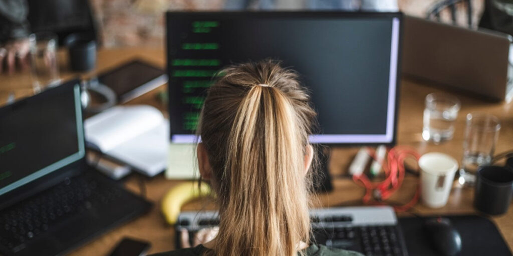 AI Puts the Squeeze on Entry-Level Coding Jobs, According to New Stanford-Led Research