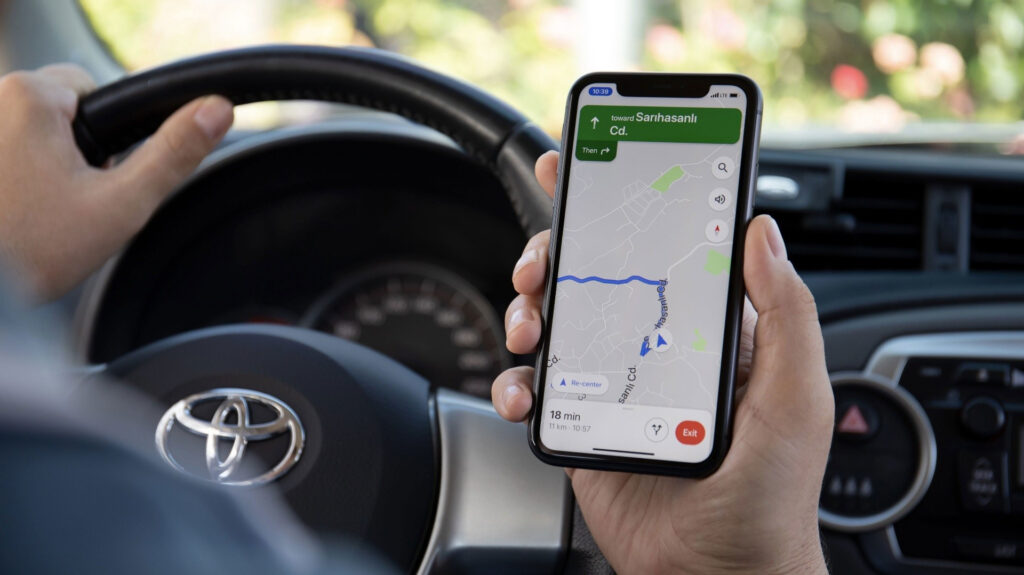 Google Maps Adds Automatic Parking Detection for iPhone Drivers With Custom Features