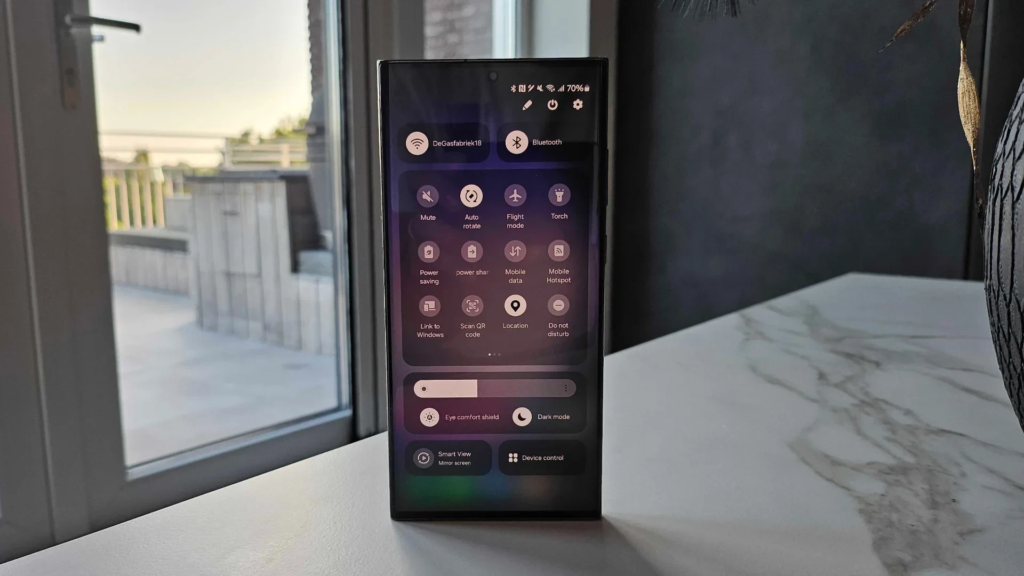 Samsung’s One UI 8.5 Leak Suggests It’ll Throttle Your Network to Save Battery