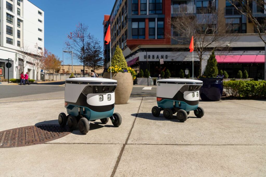 Chicago’s Sidewalk Robots Spark Debate Over Safety, Jobs, And Urban Control