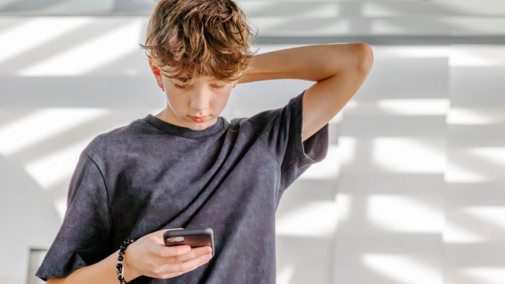Teen Boys Increasingly Turn To AI Girlfriends As Experts Warn Of Social Consequences