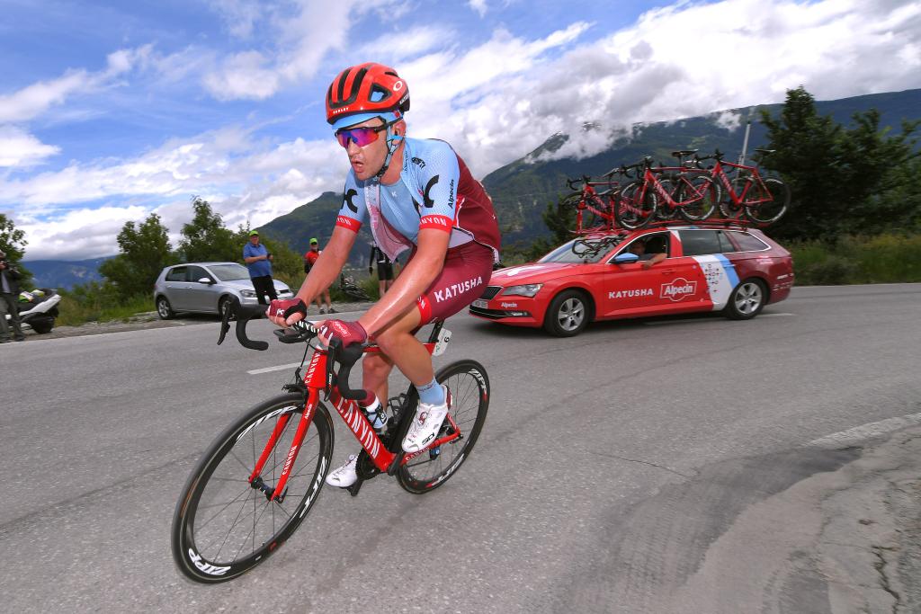 AI Smart Glasses Trigger Cyclist’s Disqualification and Renew Debate Over Technology in Racing