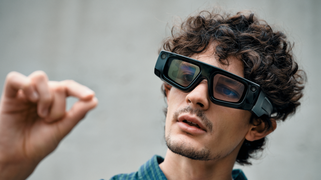 Snap Doubles Down on Augmented Reality Glasses as AI Hardware Race Intensifies