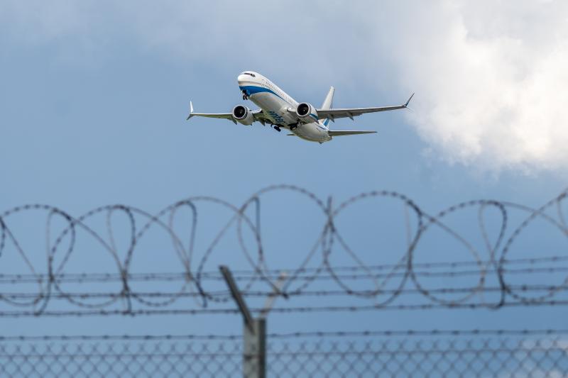 FAA Investigates Boeing 737 MAX Software Glitch Affecting Aborted Landings